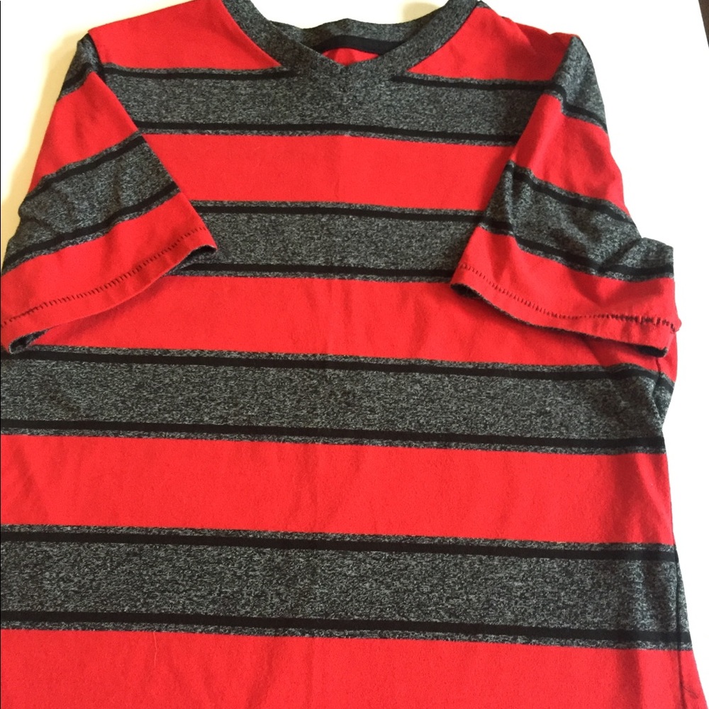 Hawk v neck